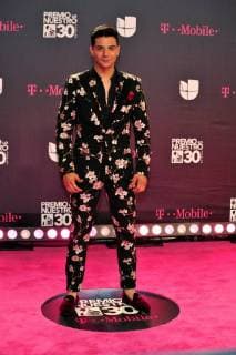 Mexican regional music singer Luis Coronel poses on his arrival to the carpet of the 30th edition of the Lo Nuestro Award to the Latin Music, at the American Airlines Arena in Miami, USA, 22 February 2018. Famous and popular Latinos parade in carpet of Lo Nuestro Award !ACHTUNG: NUR REDAKTIONELLE NUTZUNG!  Copyright: xGIORGIOxVIERAx MIA00 20180223-636549555059331071