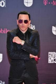 Puerto Rican singer Yandel poses on his arrival to the carpet of the 30th edition of the Lo Nuestro Award to the Latin Music, at the American Airlines Arena in Miami, USA, 22 February 2018. Famous and popular Latinos parade in carpet of Lo Nuestro Award !ACHTUNG: NUR REDAKTIONELLE NUTZUNG!  Copyright: xGIORGIOxVIERAx MIA00 20180223-636549583341172975