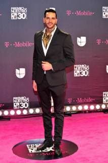 The Venezuelan chef Yisus poses on his arrival to the carpet of the 30th edition of the Lo Nuestro Award to the Latin Music, at the American Airlines Arena in Miami, USA, 22 February 2018. Famous and popular Latinos parade in carpet of Lo Nuestro Award !ACHTUNG: NUR REDAKTIONELLE NUTZUNG!  Copyright: xGIORGIOxVIERAx MIA00 20180223-636549589031830220