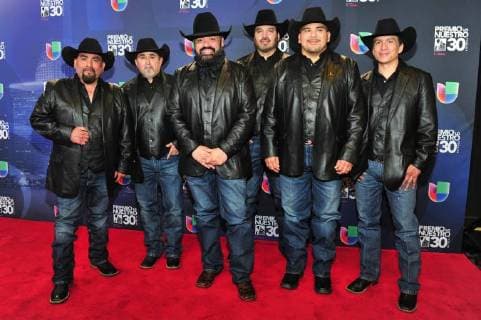 Members of the northern music band Los Intocables pose in the press room in the press room of the 30th edition of the Lo Nuestro Award to the Latin Music, at the American Airlines Arena in Miami, USA, 22 February 2018. Famous and popular Latinos parade in carpet of Lo Nuestro Award !ACHTUNG: NUR REDAKTIONELLE NUTZUNG!  Copyright: xGIORGIOxVIERAx MIA00 20180223-636549615117815989