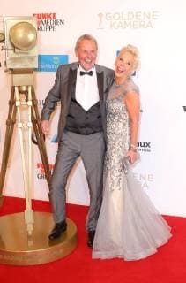 Jörg Wontorra + Freundin Susanne Bausch bei der Verleihung der Goldene Kamera in der Messe-Hamburg, Karolinenstrasse Copyright imago stock&people GmbH Tinkeres Datum: 22.02.2018 Goldene Kamera