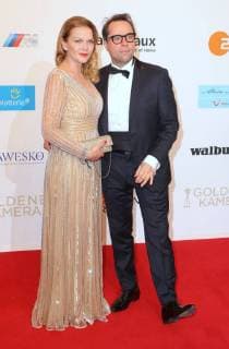 Anna Loos + Mann Jan Josef Liefers bei der Verleihung der Goldene Kamera in der Messe-Hamburg, Karolinenstrasse Copyright imago stock&people GmbH Tinkeres Datum: 22.02.2018 Goldene Kamera