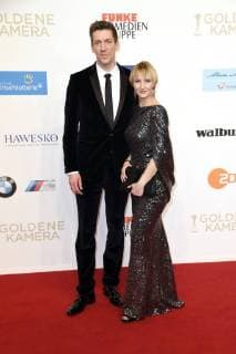 Steffen Hallaschka mit Ehefrau Anne-Katrin Hallaschka bei der 53. Verleihung der Goldenen Kamera 2018 in der Hamburg Messe. Hamburg, 22.02.2018