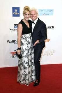 Guido Cantz mit Ehefrau Kerstin Ricker bei der 53. Verleihung der Goldenen Kamera 2018 in der Hamburg Messe. Hamburg, 22.02.2018