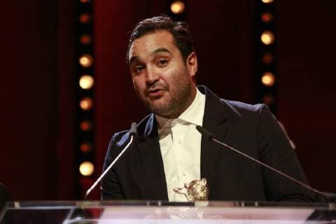 Manuel Alcala, Gewinner des Silbernen Bären für das Beste Drehbuch, spricht zur Preisverleihung auf der Bühne der 68. Berlinale am 24.02.2018 in Berlin im Berlinale Palast Manuel Alcala, Gewinner des Silbernen Bären für das Beste Drehbuch, spricht zur Preisverleihung auf der Bühne der 68. Berlinale am 24.02.2018 in Berlin im Berlinale Palast