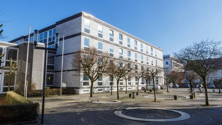 DEU, Deutschland, Nordrhein-Westfalen, Münster, 22.02.2018: Oberverwaltungsgericht für das Land Nordrhein-Westfalen Verfassungsgerichtshof für das LandNordrhein-Westfalen, Außenansicht *** DEU Germany North Rhine Westphalia Münster 22 02 2018 Higher Administrative Court for the State of North Rhine Westphalia Constitutional Court for the Land North Rhine Westphalia Exterior view