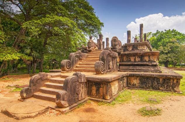 Reise: Sri Lanka The Council Chamber in the world heritage city Polonnaruwa, Sri Lanka
