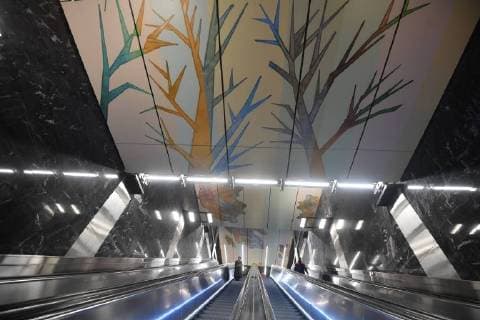 Bilder des Tages February 27, 2018. - Russia, Moscow. - Opening of the first section of Moscow Metro s Bolshaya Koltsevaya line. In picture: Petrovsky Park station of the Moscow Metro s Bolshaya Koltsevaya line. KomsomolskayaxPravda 