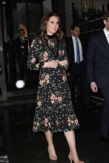 . 28 02 2018. London, United Kingdom. The Duchess of Cambridge leaving a visit to the Victorian Giants:The Birth of Art Photography exhibition at the National Portrait Gallery in London.  xStephenxLockx xi-Imagesx IIM-17100-0018