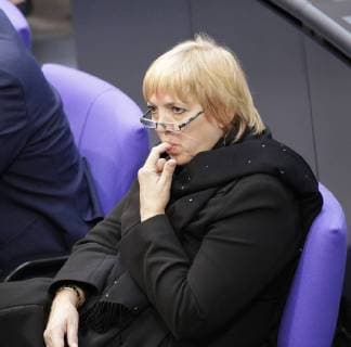 Bilder des Tages Claudia Benedikta Roth, Bündnis 90 Die Grünen, Deutschland, Berlin, 18. Sitzung des Bundestages am 2. März 2018, Deutsch als Landessprache *** Claudia Benedikta Roth Alliance 90 The Greens Germany Berlin 18 Meeting of the Bundestag on 2 March 2018 German as national language