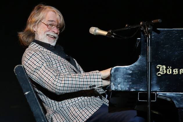 Helge Schneider am Klavier, Piano Freitag 02.03.2018, Helge Schneider - ene mene mopel! Tour 2018 in der Siegerlandhalle in Siegen. *** Helge Schneider on piano Piano Friday 02 03 2018 Helge Schneider ene mene mopel Tour 2018 in Siegerlandhalle in Siegen