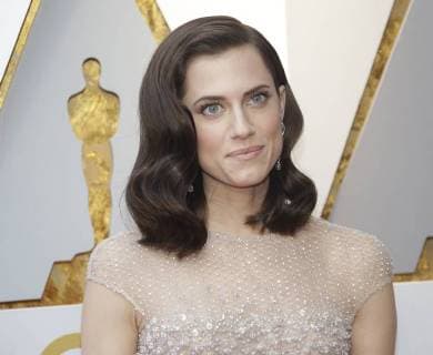 Allison Williams arrives on the red carpet for the 90th annual Academy Awards at the Dolby Theatre in the Hollywood section of Los Angeles on March 4, 2018.  LAP20180304031 JOHNxANGELILLO