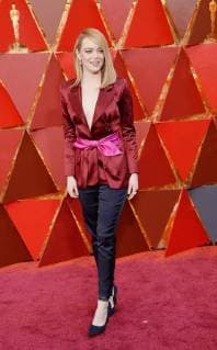 Actor Emma Stone arrives on the red carpet for the 90th annual Academy Awards at the Dolby Theatre in the Hollywood section of Los Angeles on March 4, 2018.  LAP20180304432 JIMxRUYMEN
