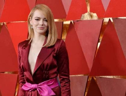 Actor Emma Stone arrives on the red carpet for the 90th annual Academy Awards at the Dolby Theatre in the Hollywood section of Los Angeles on March 4, 2018.  LAP20180304436 JIMxRUYMEN