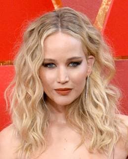 Actor Jennifer Lawrence arrives on the red carpet for the 90th annual Academy Awards at the Dolby Theatre in the Hollywood section of Los Angeles on March 4, 2018.  LAP20180304468 JIMxRUYMEN