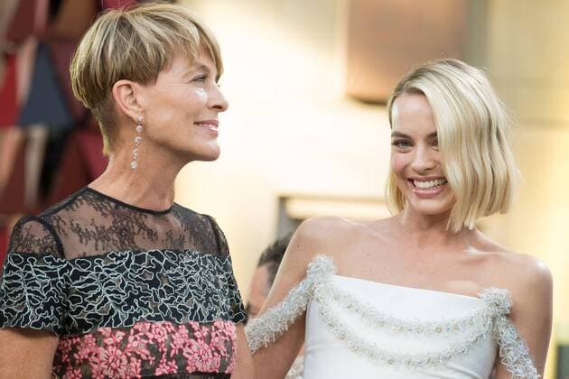 Oscar nominee Margot Robbie with Michael Strahan on the red carpet of The 90th OscarsÂ® at the DolbyÂ® Theatre in Hollywood, CA on Sunday, March 4, 2018.  Copyright: xMattxPetitx 33546_225PLX