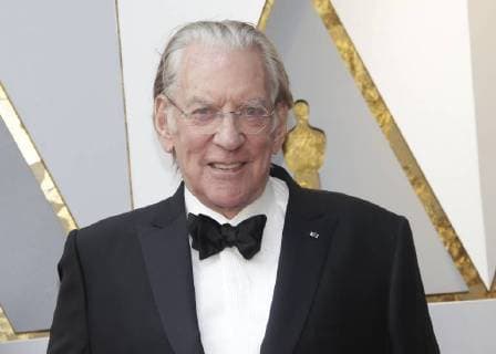 Donald Sutherland arrives on the red carpet for the 90th annual Academy Awards at the Dolby Theatre in the Hollywood section of Los Angeles on March 4, 2018.  LAP20180304162 JOHNxANGELILLO