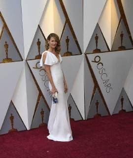 March 4, 2018 - Los Angeles, California, U.S. - LAURA DERN arrives on the red carpet for the 90th Annual Academy Awards at the Dolby Theatre. Los Angeles U.S. - ZUMAz03_ 20180304_zbp_z03_062 Copyright: xKevinxSullivanx