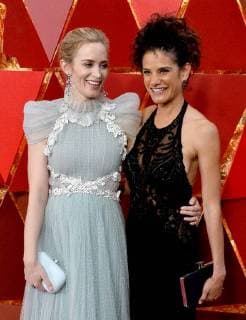 Actor Emily Blunt and guest arrive on the red carpet for the 90th annual Academy Awards at the Dolby Theatre in the Hollywood section of Los Angeles on March 4, 2018.  LAP20180304513 JIMxRUYMEN