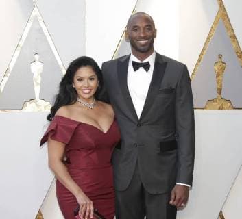 Kobe Bryant and Vanessa Laine Bryant arrive on the red carpet for the 90th annual Academy Awards at the Dolby Theatre in the Hollywood section of Los Angeles on March 4, 2018.  LAP20180304230 JOHNxANGELILLO