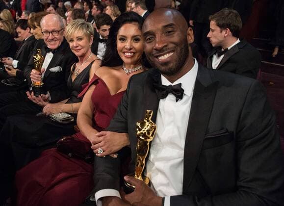 Glen Keane, Linda Hesselroth, Vanessa Bryant, and Kobe Bryant pose with the Oscar for best animated short film for work on Dear Basketball during the live ABC Telecast of The 90th OscarsÂ® at the DolbyÂ® Theatre in Hollywood, CA on Sunday, March 4, 2018.  Copyright: xPhilxMcCartenx 33546_486PLX