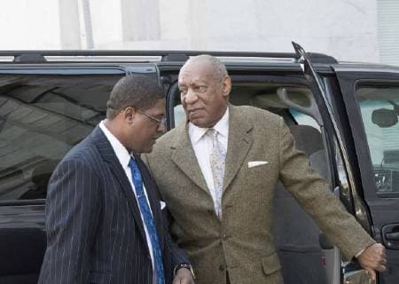 Themen der Woche Bilder des Tages March 5, 2018 - Chester, Pennsylvania, U.S - BILL COSBY and his spokesperson, ANDREW WYATT, arriving for Cosby s new pre-trial hearing at the Montgomery County Court in Norristown Pa Chester U.S. - ZUMArf1_ 20180305_zaf_rf1_004 Copyright: xRickyxFitchettx
