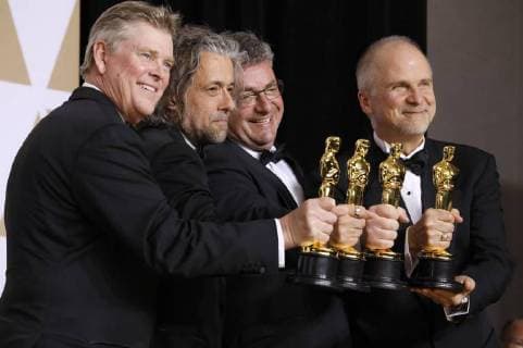 Richard R. Hoover, Paul Lambert, Gerd Nefzer und John Nelson mit den Oscars für die besten visuellen Effekte in Blade Runner 2049 im Press Room der Oscar Verleihung 2018 90th Annual Academy Awards im Hollywood & Highland Center. Los Angeles, 04.03.2018 *** Richard R Hoover Paul Lambert Gerd Nefzer and John Nelson with the Oscars for the Best Visual Effects in Blade Runner 2049 in the Press Room of the Oscar Awards 2018 90th Annual Academy Awards at the Hollywood Highland Center Los Angeles 04 03 2018 Foto:xD.xBedrosianx xFuturexImage