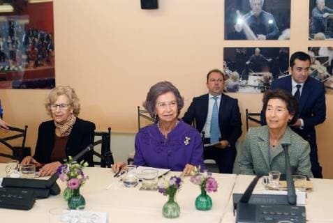Spanish emeritus Queen Sofia (C), poses next to the Mayoress of Madrid, Manuela Carmena (2L), and the President of Albeniz Foundation, Paloma O Shea (R), as she attends the annual meeting of the Queen Sofia College of Music in Madrid, Spain, 06 March 2018. Queen Sofia at the annual meeting of the Queen Sofia College of Music !ACHTUNG: NUR REDAKTIONELLE NUTZUNG!  Copyright: xVíctorxLerenax GRAF5812 20180306-636559452020474526