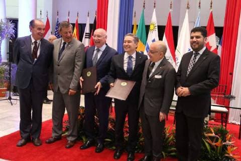(L-R) Brazilian Foreign Minister Aloysio Nunes, Uruguayan Chancellor Rodolfo Nin Nova, Paraguayan Chancellor Eladio Loizaga, Canadian Minister of International Trade, François-Philippe Champagne, Argentinian Chancellor Jorge Faurie, and Minister of Industry, Foreign Trade and Services of Brazil Marcos Jorge de Lima participate in the signing of a joint statement that will give way to negotiations between Mercosur and Canada at the headquarters of the Ministry of Foreign Affairs of Paraguay in Asuncion, Paraguay, 09 March 2018. The four foreign ministers of Mercosur (Argentina, Brazil, Paraguay and Uruguay) will formalize the beginning of negotiations for a free trade agreement with Canada, represented at the summit by its Minister of International Trade, Francois-Philippe Champagne. Ministers of Foreign Affairs of Mercosur meet in Asunci  Copyright: xAndresxCristaldox ASU15 20180309-636562134684512287