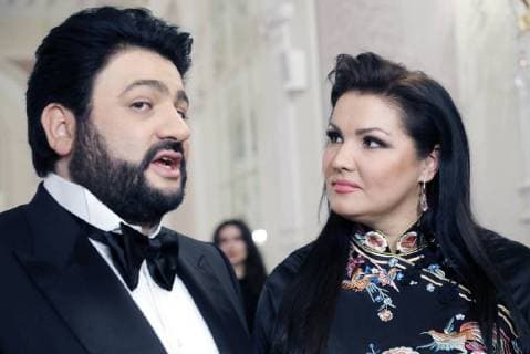 MOSCOW, RUSSIA â€“ MARCH 11, 2018: Azerbaijani tenor Yusif Eyvazov (L) and Russian soprano Anna Netrebko ahead of a ceremony to present BraVo international professional music awards at the Bolshoi Theatre. Artyom Geodakyan TASS  TS0773EA