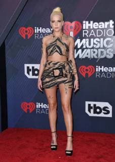 March 11, 2018 - Inglewood, CA, U.S. - 11 March 2018 - Inglewood, California - Halsey. 2018 iHeart Radio Awards held at The Forum. Photo Credit: AdMedia Inglewood U.S. - ZUMAa123 20180311_zaa_a123_181 Copyright: xBirdiexThompsonx