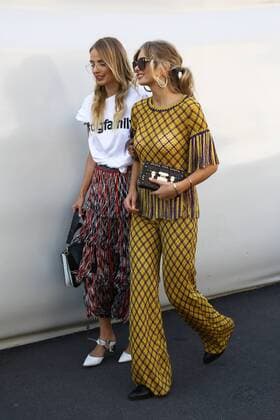 Bloggers Leonie Hanne and Xenia Van Der Woodsen posing outside of the Missoni runway show during Milan Fashion Week - Sept 23, 2017 - MFW: Spring 2018 Street Style Day 4, Milan Italy  Copyright: xValentinaxRanierix h_00451402