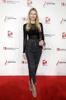 Carolin Niemczyk (Glasperlenspiel) bei der 10. Verleihung des Deutschen Musikautorenpreises 2018 im Hotel Ritz Carlton. Berlin, 15.03.2018