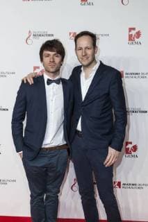 (L-R) Komponist Marcel Brell und Liedtexter Tobias Reitz bei dem Musikautorenpreis am 16.03.2018 in Berlin