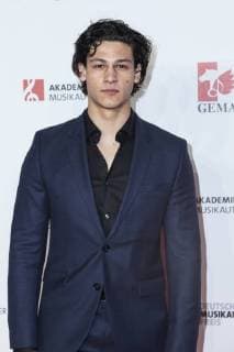 Schauspieler Emilio Sakraya bei dem Musikautorenpreis am 16.03.2018 in Berlin