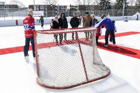 King Philippe - Filip of Belgium (2L) and Queen Mathilde of Belgium (CR) pictured playing ice hockey during a visit to a project of the Montreal Canadiens Children s Foundation on the fifth day of a state visit of the Belgian Royals to Canada in Montreal, Canada, Friday 16 March 2018.  POOLxBENOITxDOPPAGNEx xFREDERICxSIERAKOWSKI 05314325