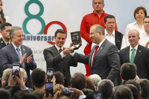 March 16, 2018 - CIUDAD DE MEXICO, Ceremony Ceremonia-Expropiacion Petrolera.- El presidente de la Republica, Enrique Pena Nieto, preside este 16 de marzo 2018, la ceremonia del 80 Aniversario de la Expropiacion Petrolera. En las instalaciones de Pemex. Foto: Agencia EL UNIVERSAL Lucia Godinez MAR  - ZUMAu78_ 20180316_zaf_u78_109 Copyright: xLucoÂAxGodinezx