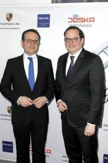 Thomas Kufen mit seinem Partner David Lüngen bei der 13. Verleihung der Steiger Awards in der Alten Kaue der Zeche Hansemann. Dortmund, 17.03.2018