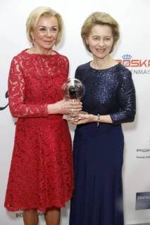 Liz Mohn und Ursula von der Leyen bei der 13. Verleihung der Steiger Awards in der Alten Kaue der Zeche Hansemann. Dortmund, 17.03.2018