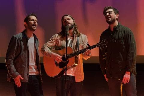 Mighty Oaks, Craig Sauders, Ian Hopper ( Frontsaenger), Claudio Donzelli beim 16. Deutschen Hoerfilmpreis im Kino International in Berlin am 20.03.2018