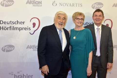 Mario Adorf, Renate Reymann, Andreas Bethke beim 16. Deutschen Hoerfilmpreis im Kino International in Berlin am 20.03.2018