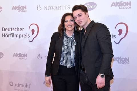 Dr. Alice Brauner mit Sohn David beim 16. Deutschen Hoerfilmpreis im Kino International in Berlin am 20.03.2018