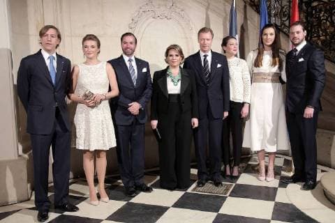 Themen der Woche Reception dinatoire donnee par leurs Altesses Royales le Grand Duc et la Duchesse du Luxembourg au musee Rodin a Paris. Pictures: Laurent Guerin E Press Photo Henri De Luxembourg;Maria Theresa de Luxembourg;Louis de Luxembourg;Felix de Luxembourg;Alexandra de Luxembourg;Guillaume de Luxembourg;Stephanie de Lannoy;Claire de Luxembourg Paris France  577604