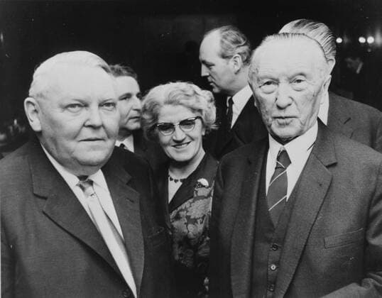 WEST GERMAN VICE CHANCELLOR LUDWIG ERHARD WITH KONRAD ADENAUER AT CDP MEETING IN BONN ; 6 MARCH 1963, Copyright: Topfoto  !ACHTUNG AUFNAHMEDATUM GESCHÄTZT! UnitedArchivesIPU452554