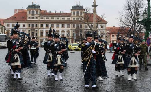 Changing of Prague Castle guards, accompanied by Scottish military bagpipe players Pipes and Drums within British Days in Prague Castle, Czech Republic, March 23, 2018. (CTKxPhoto MilosxRuml) CTKPhotoF201803231088601 