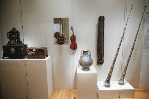 Musical instruments are on display at a press preview for The Art of Music: The New Musical Instruments Galleries at Metropolitan Museum of Art on March 23, 2018 in New York City. The Art of Music: presents four thousand years of musical instruments from across the globe.  NYP20180323140 JOHNxANGELILLO