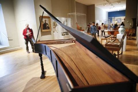 The worlds oldest existing grand piano from 1720 by Bartolomeo Cristofori is on display at a press preview for The Art of Music: The New Musical Instruments Galleries at Metropolitan Museum of Art on March 23, 2018 in New York City. The Art of Music: presents four thousand years of musical instruments from across the globe.  NYP20180323143 JOHNxANGELILLO