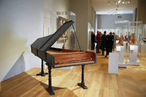 The worlds oldest existing grand piano from 1720 by Bartolomeo Cristofori is on display at a press preview for The Art of Music: The New Musical Instruments Galleries at Metropolitan Museum of Art on March 23, 2018 in New York City. The Art of Music: presents four thousand years of musical instruments from across the globe.  NYP20180323150 JOHNxANGELILLO