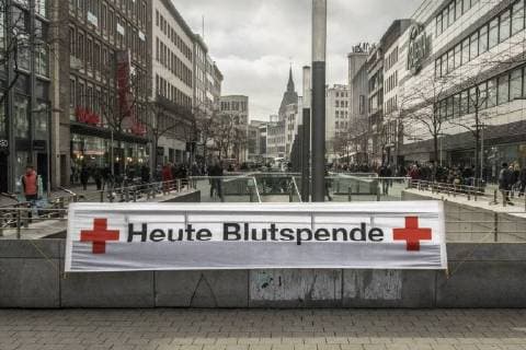 Heute Blutspende Banner in Hannover - gesehen am 26.03.2018 *** Today blood donation banner in Hanover seen on 26 03 2018