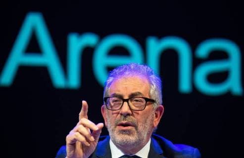 March 27, 2018 - Salford, Greater Manchester, UK - Salford, UK. BOB KERSLAKE . The Kerslake Report in to the terrorist bombing of an Ariana Grande concert at the Manchester Arena on 22nd May 2017 , ordered by Greater Manchester Metro Mayor Andy Burnham , is published at a press conference at the University of Salford , at Media City . Amongst praise for many connected with the events, the report also highlights failings in communication at Greater Manchester Fire and Rescue on the night and disreputable behaviour by some sections of the media in the aftermath of the attack Salford UK  - ZUMAl94_ 20180327_zaf_l94_091 Copyright: xJoelxGoodmanx